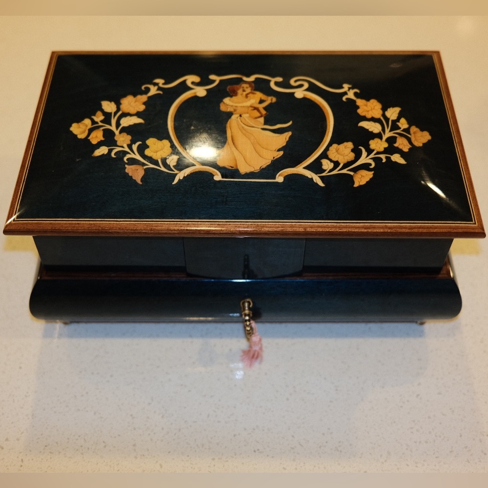 Reuge Swiss Made Romance Jewelry Music Box Made in Italy